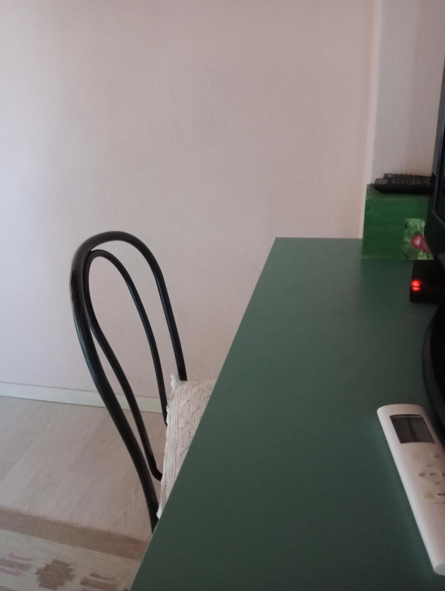 Vite Dipinte 1 Bilocale In Langa Apartment โนเวลโล ภายนอก รูปภาพ